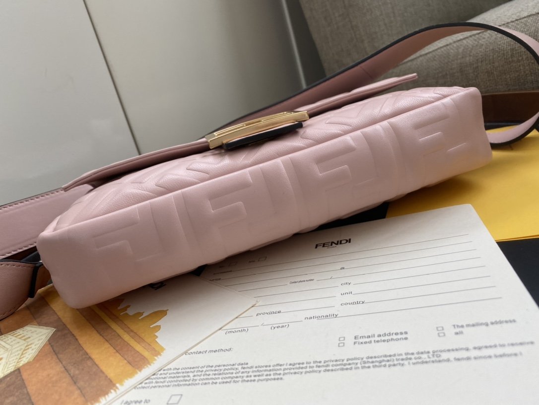 F**di Baguette Bag 26cm Pink
