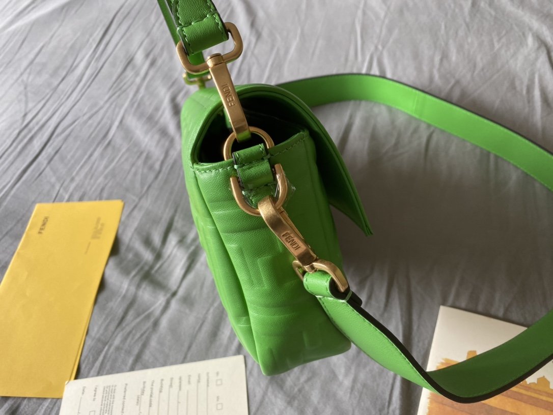 F**di Baguette Bag 26cm Green