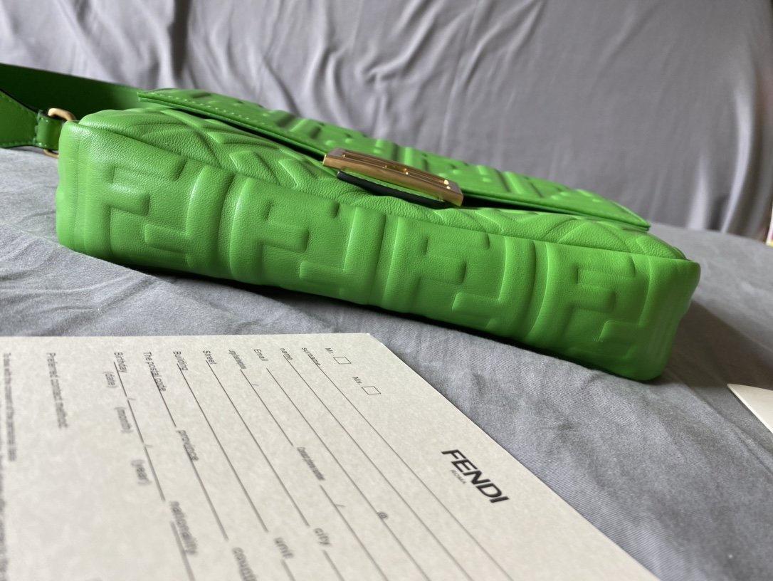F**di Baguette Bag 26cm Green