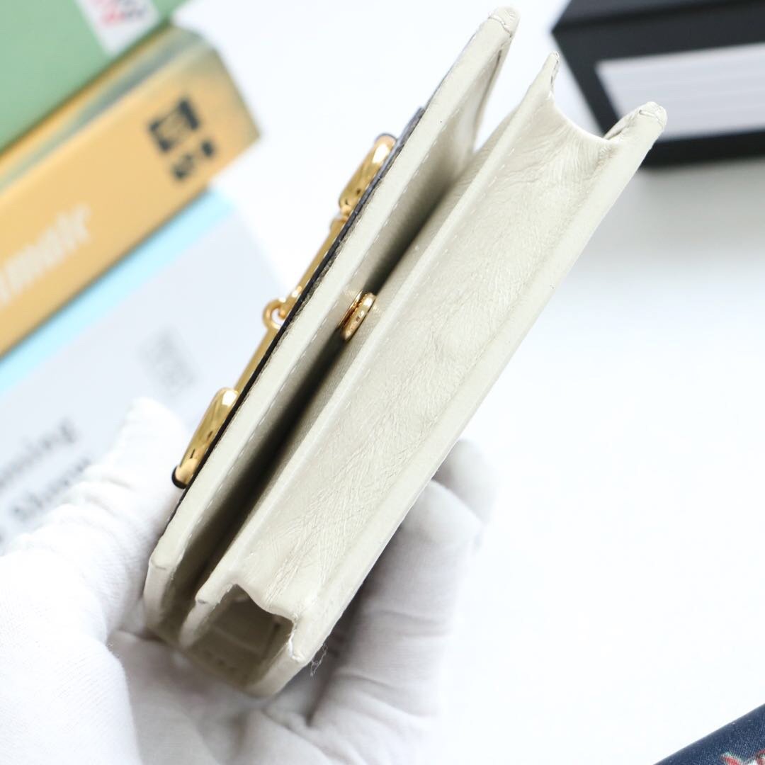 Gvc*1 wallet 621887
