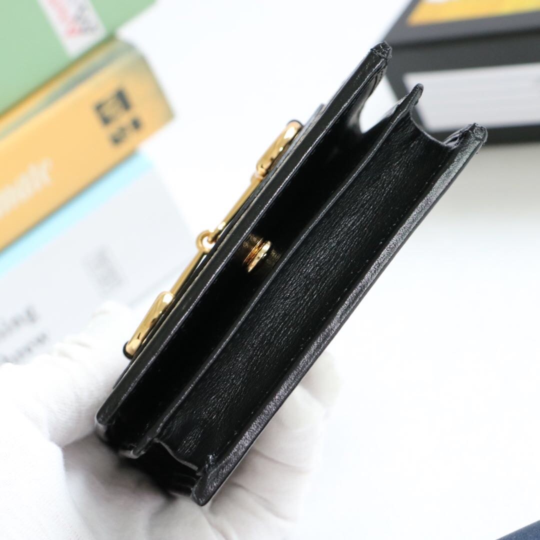 Gvc*1 wallet 621887 001
