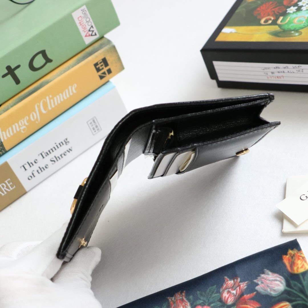Gvc*1 wallet 621887 001