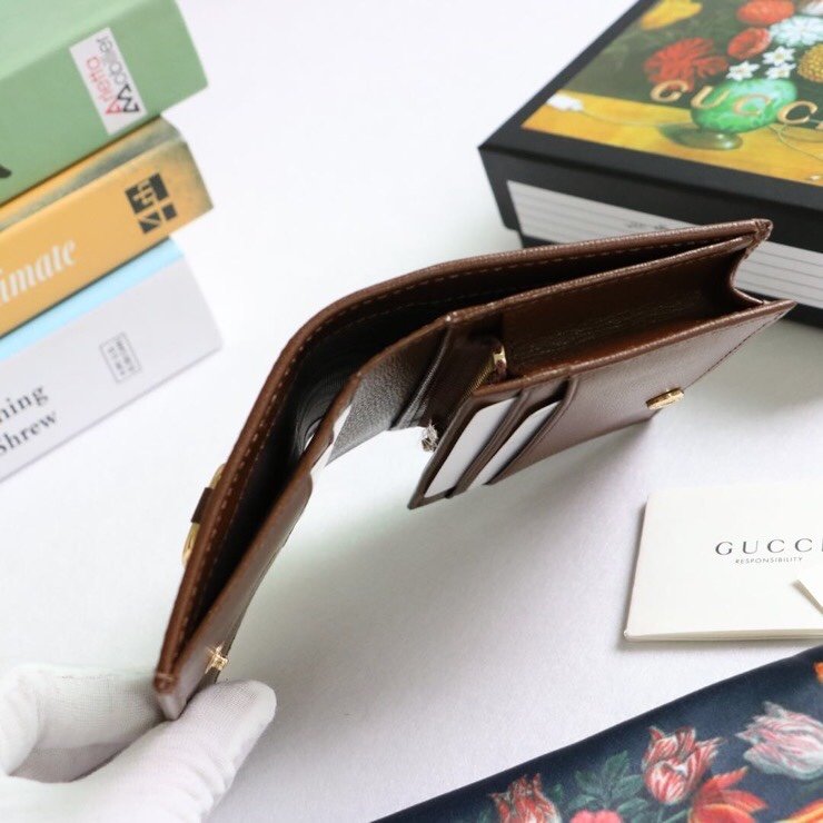 Gvc*1 wallet 621887 002