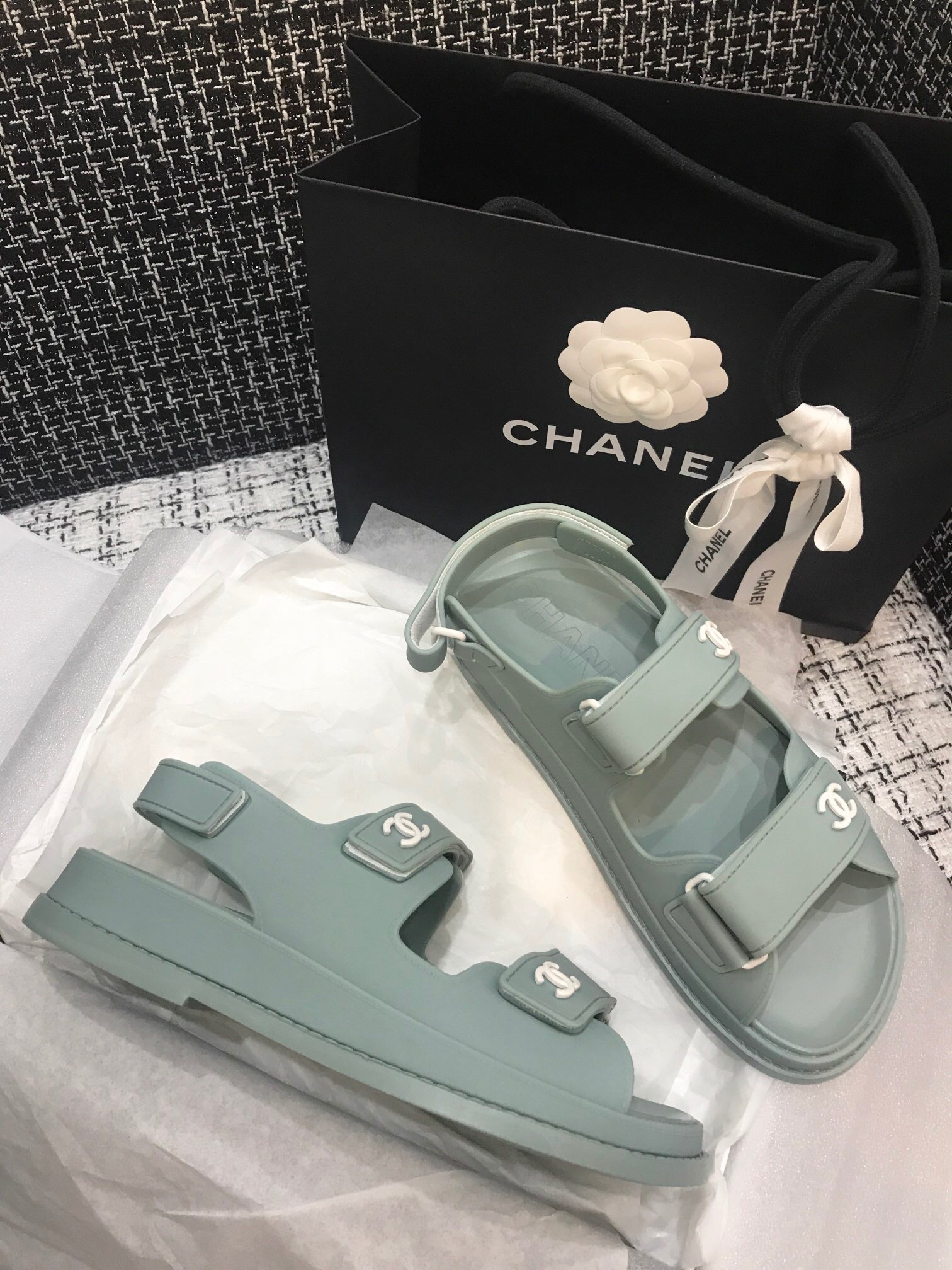 Ch**el Sandals 010