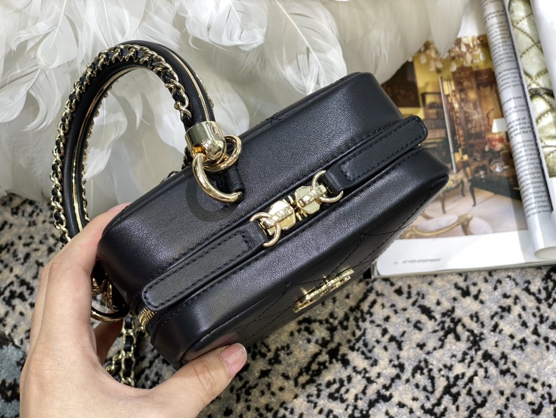 Ch**el Shoulder Bags AS1753 004