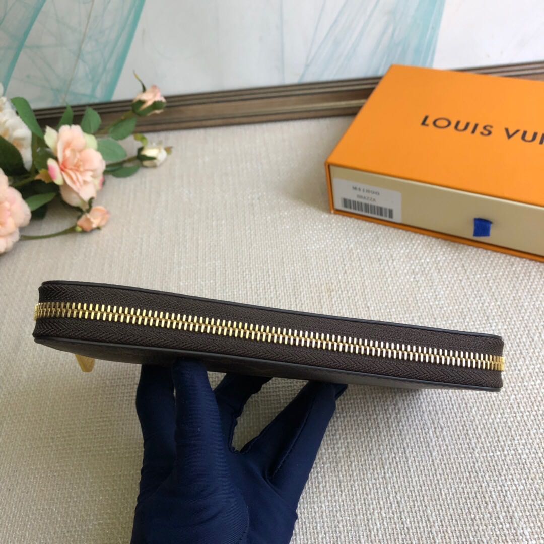 L0vis Vvtt0n Zippy Wallet M41896
