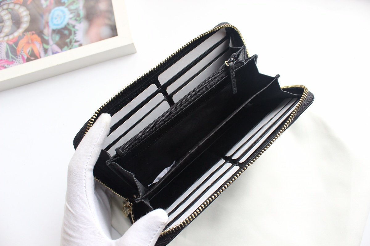 Gvc*1 Wallet 004