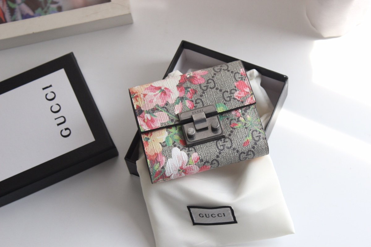 Gvc*1 Padlock wallet 004
