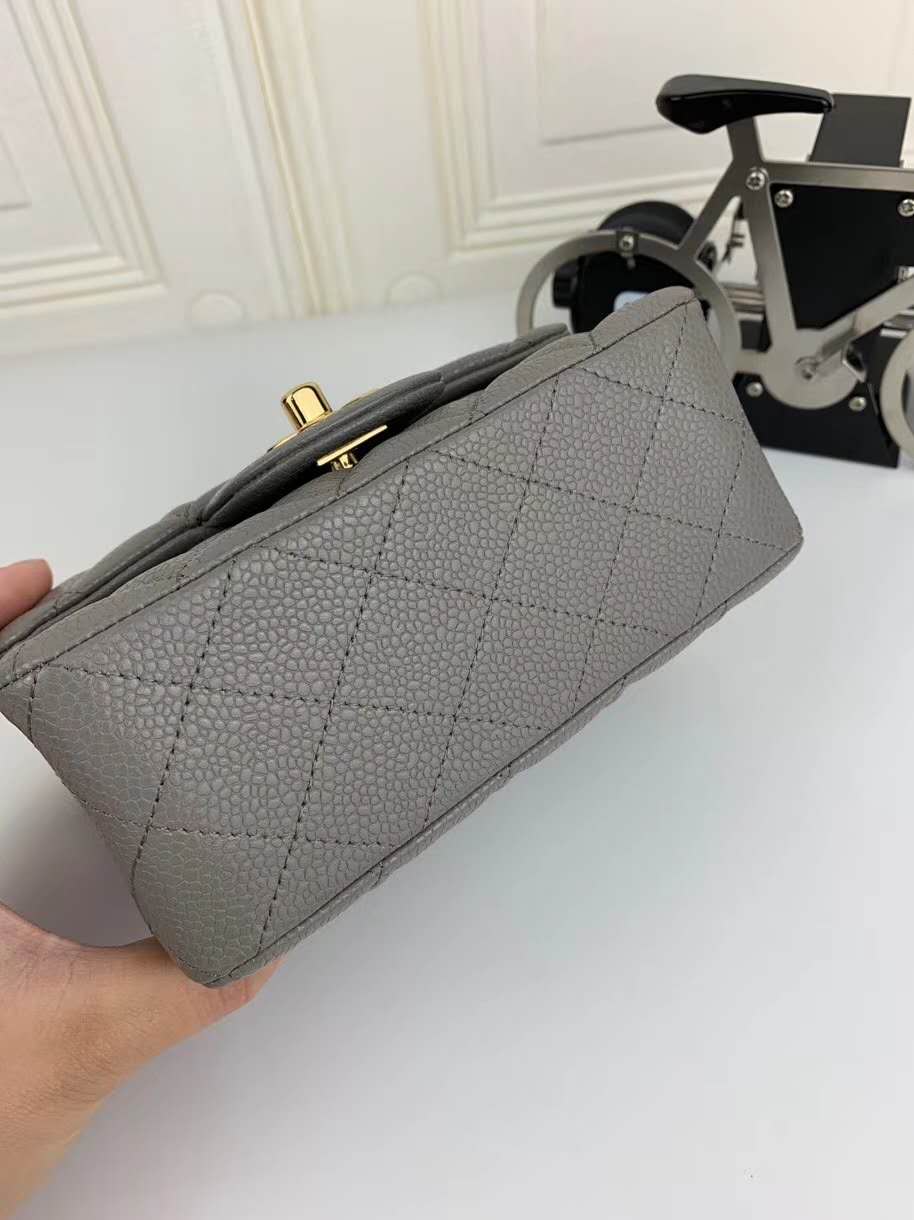 Ch**el Caviar Flap bag 17cm