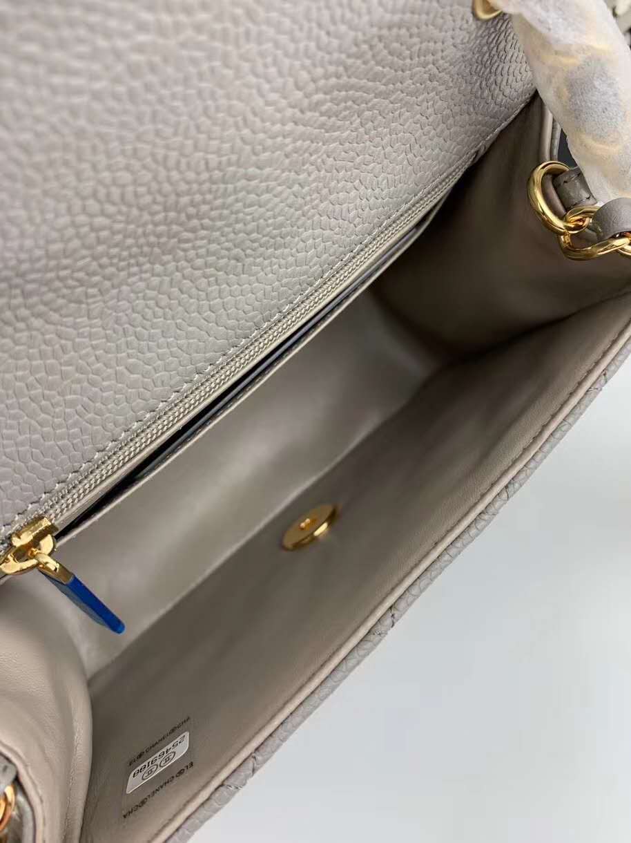 Ch**el Caviar Flap bag 17cm