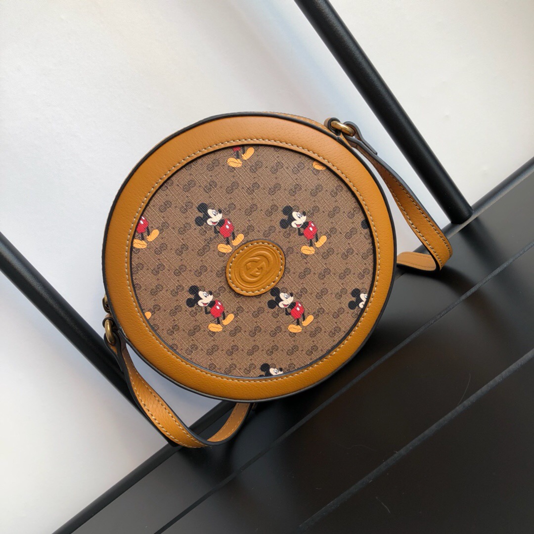 Gvc*1 Disney round shoulder bag