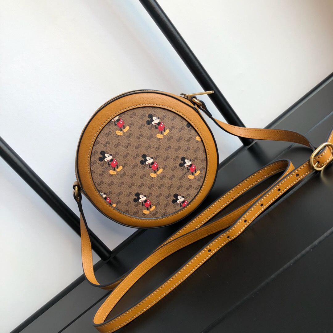 Gvc*1 Disney round shoulder bag