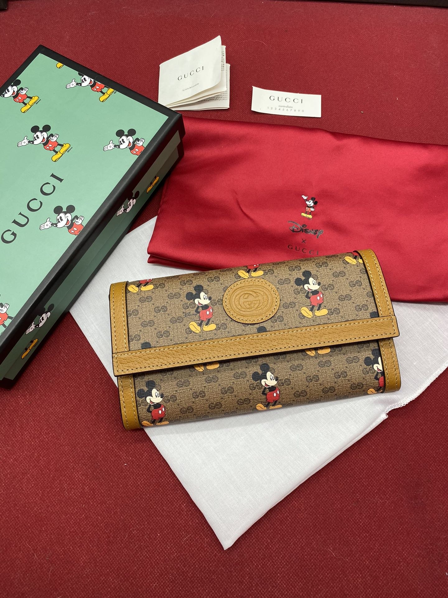 Gvc*1 Disney Wallet