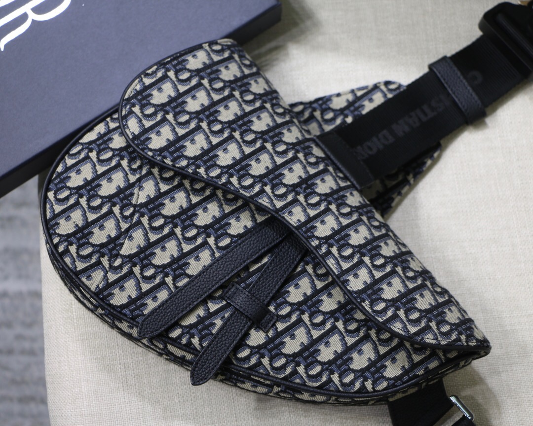 D10r Saddle Bag 001