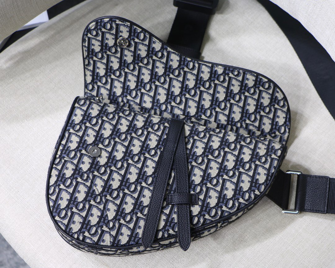 D10r Saddle Bag 001