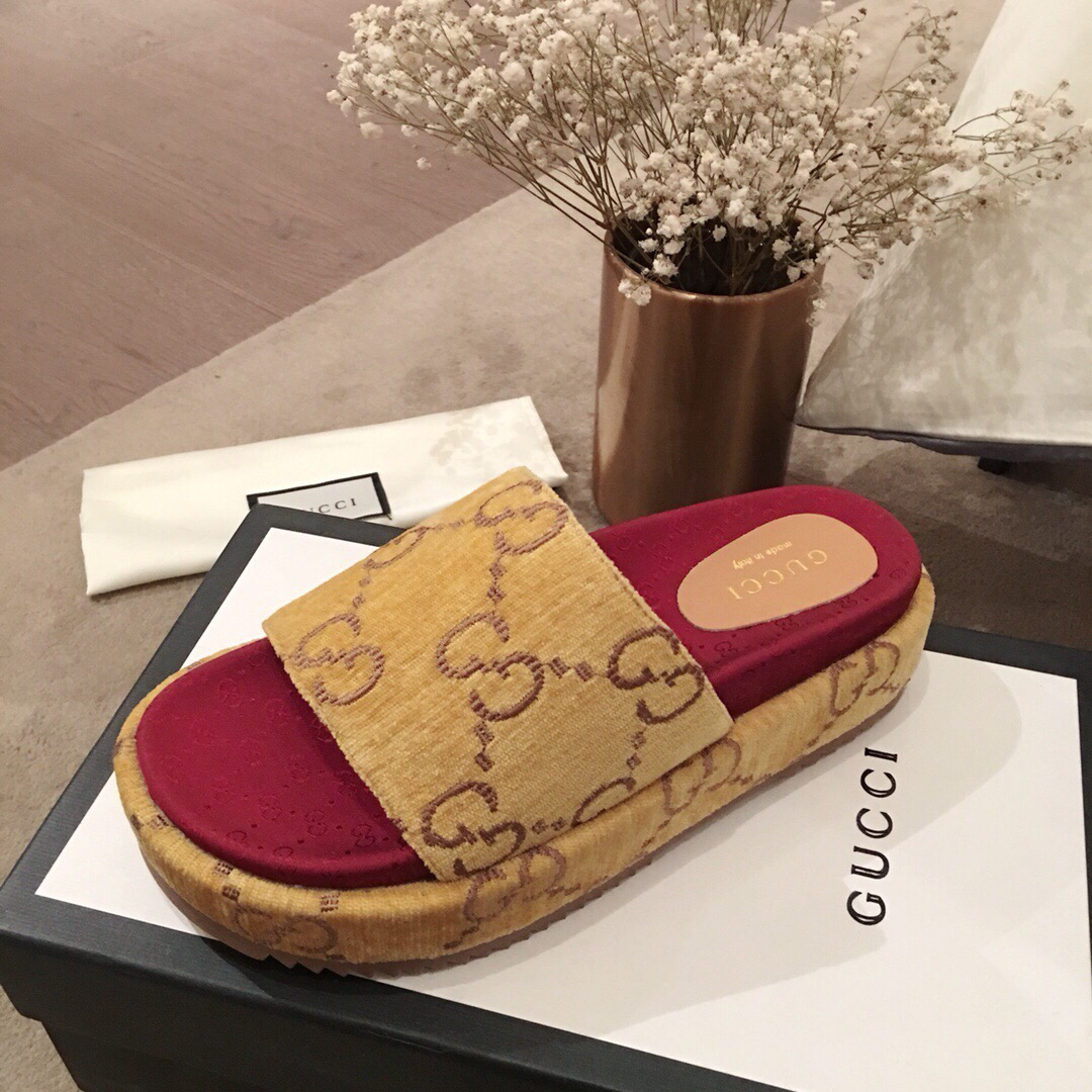 Gvc*1 Sandals 011