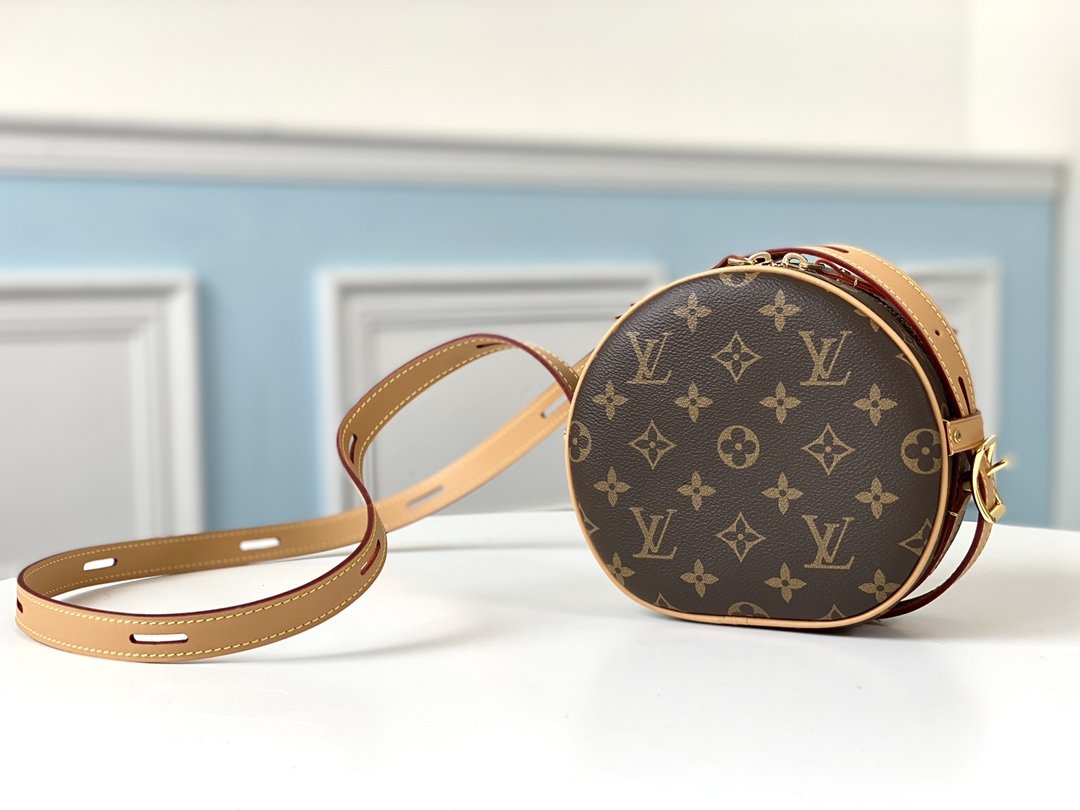 L0vis Vvtt0n Boite Chapeau Souple Monogram