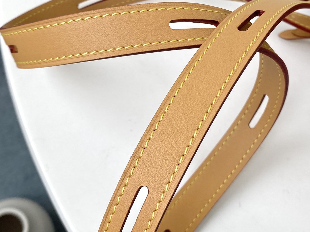 L0vis Vvtt0n Boite Chapeau Souple Monogram