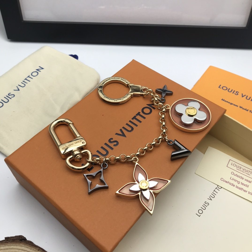 L0vis Vvtt0n Key Chain