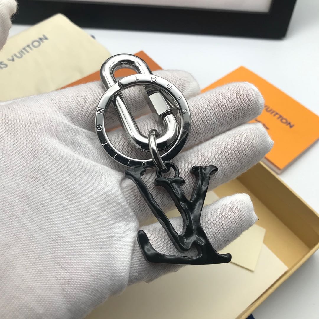 L0vis Vvtt0n Key Holder 005