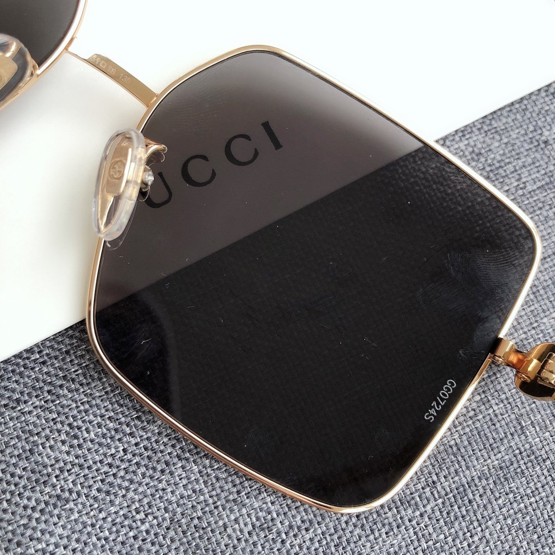 Gvc*1 Sunglasses 002