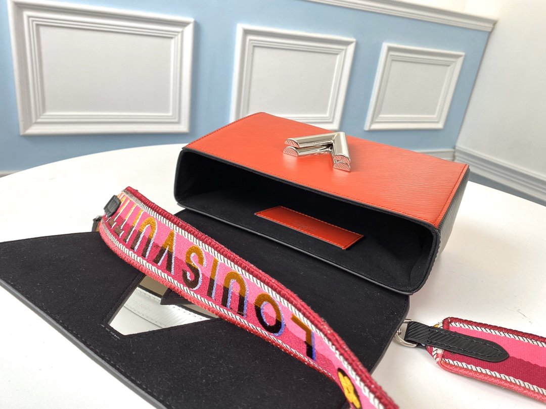L0vis Vvtt0n Twist Strap MM Bag Epi Leather