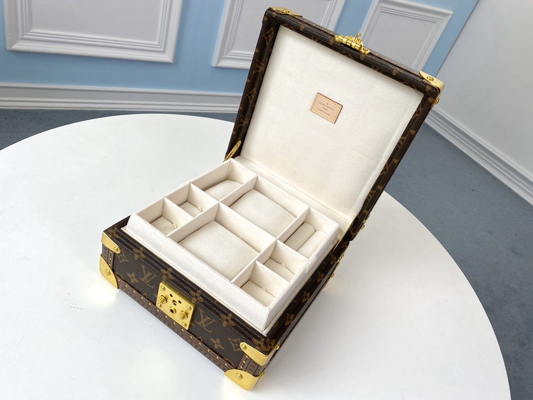 L0vis Vvtt0n Cotteville Travel Box White