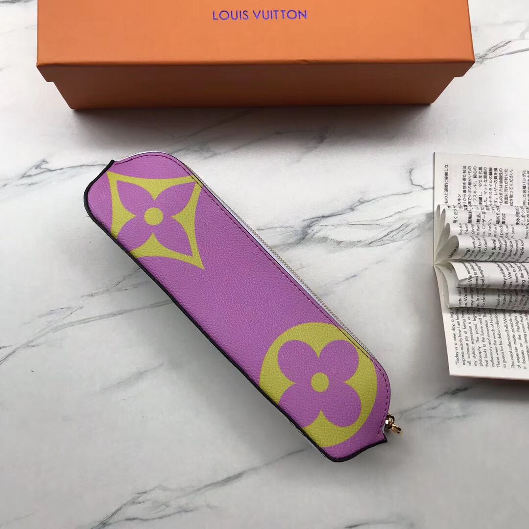 L0vis Vvtt0n Monogram Giant Elizabeth Pencil Pouch 001