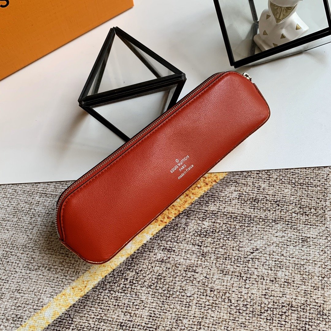 L0vis Vvtt0n Monogram Giant Elizabeth Pencil Pouch 006