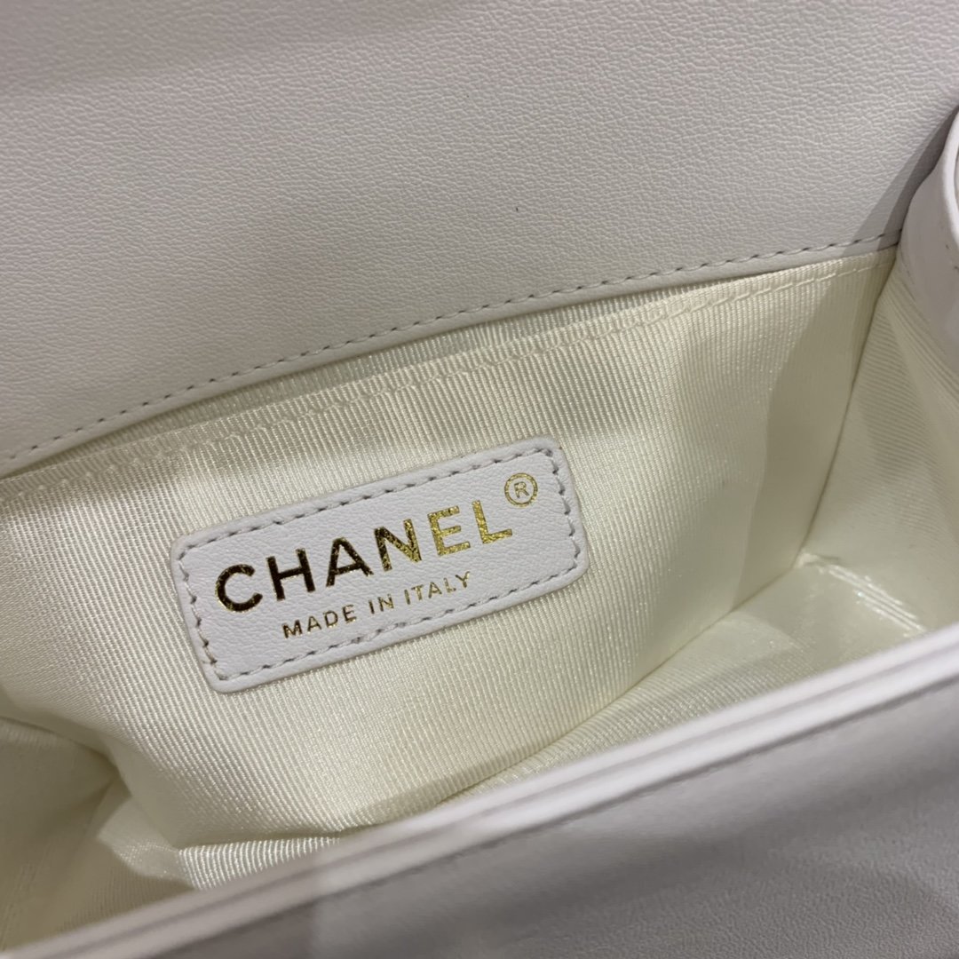 Ch**el V Boy Bag 20cm White