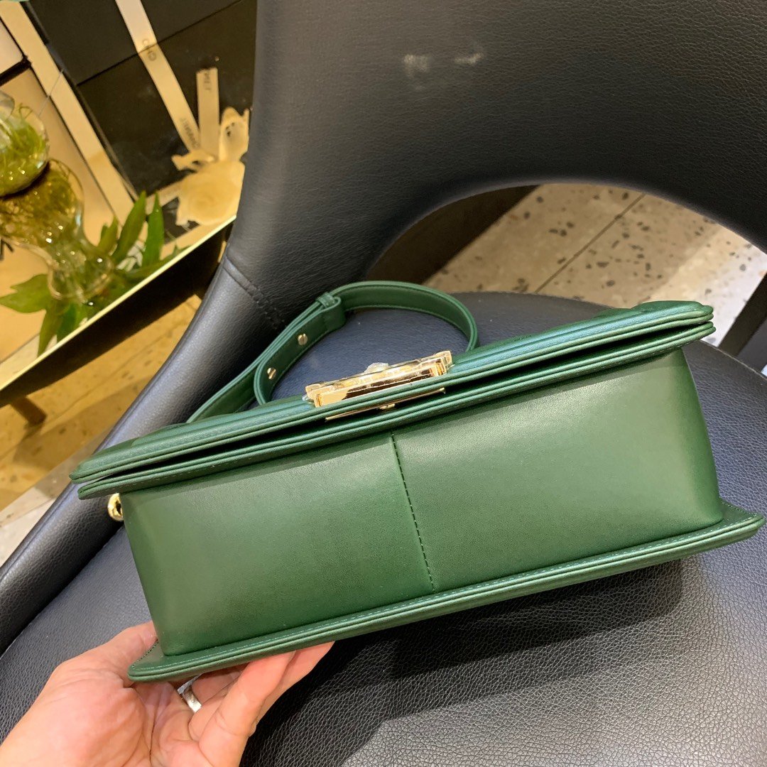 Ch**el V Boy Bag 25cm Green