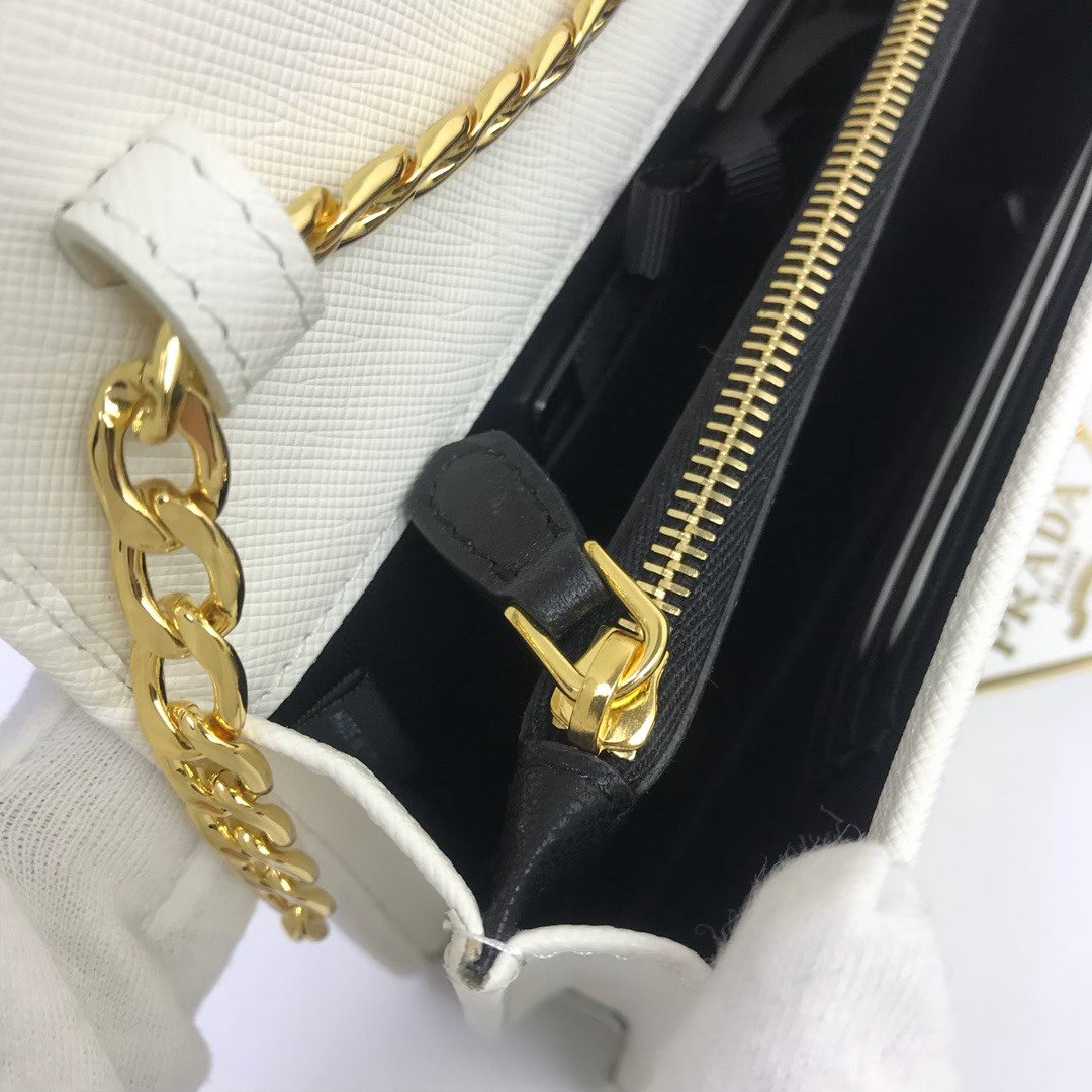 Pra*a Chain Strap Mini Bag 18CM White