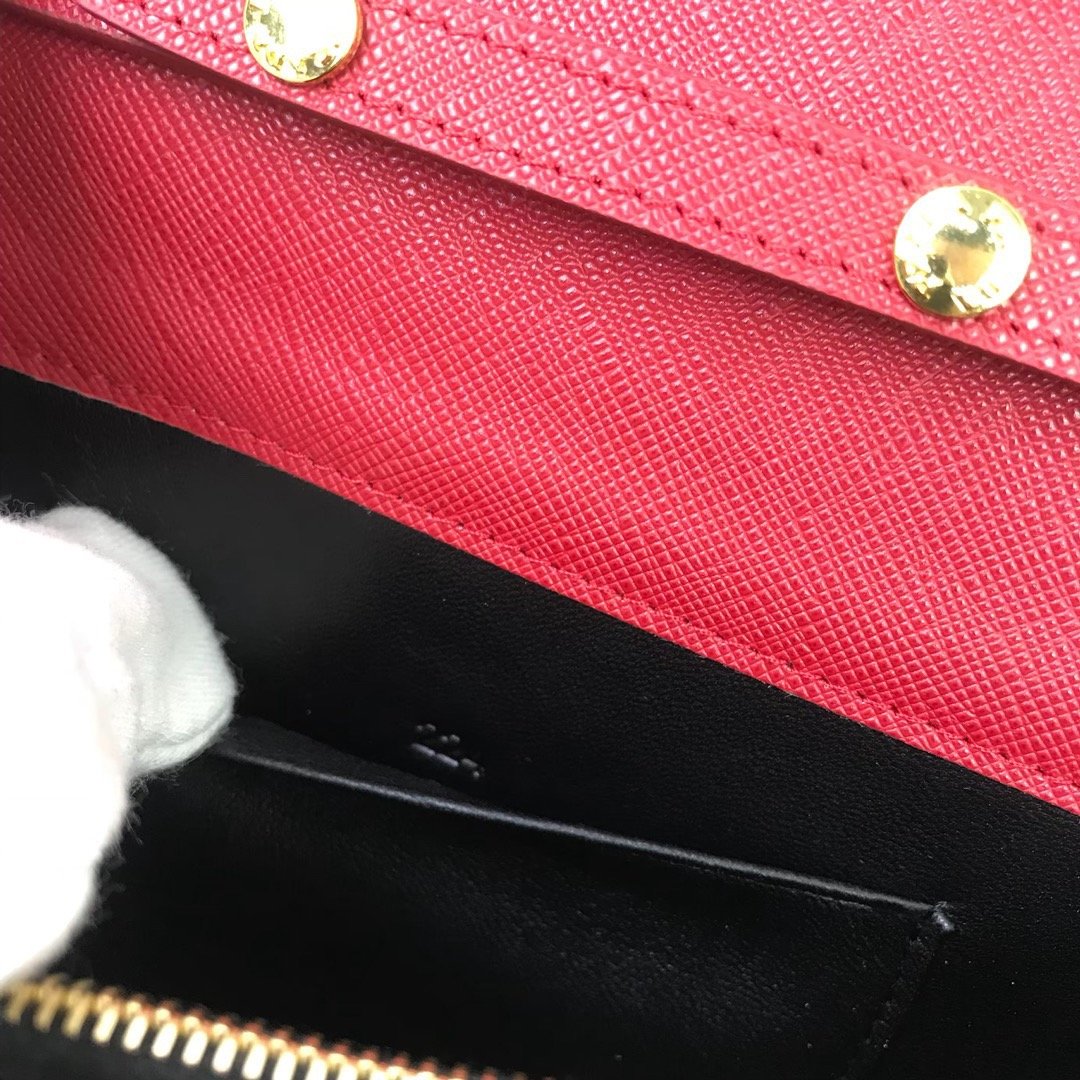 Pra*a Chain Strap Mini Bag 18CM Red