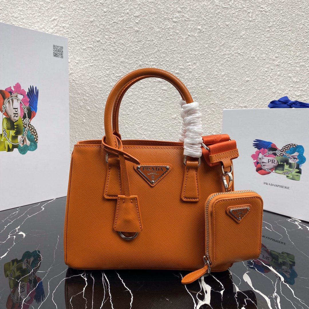 Pra*a Saffiano Leather Bag 1BA296 23cm 001