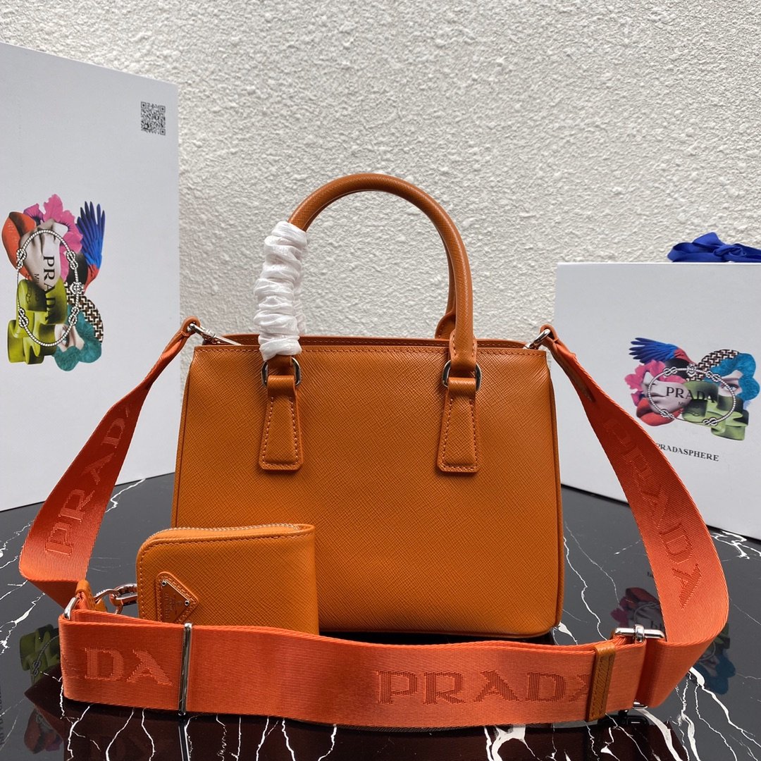 Pra*a Saffiano Leather Bag 1BA296 23cm 001