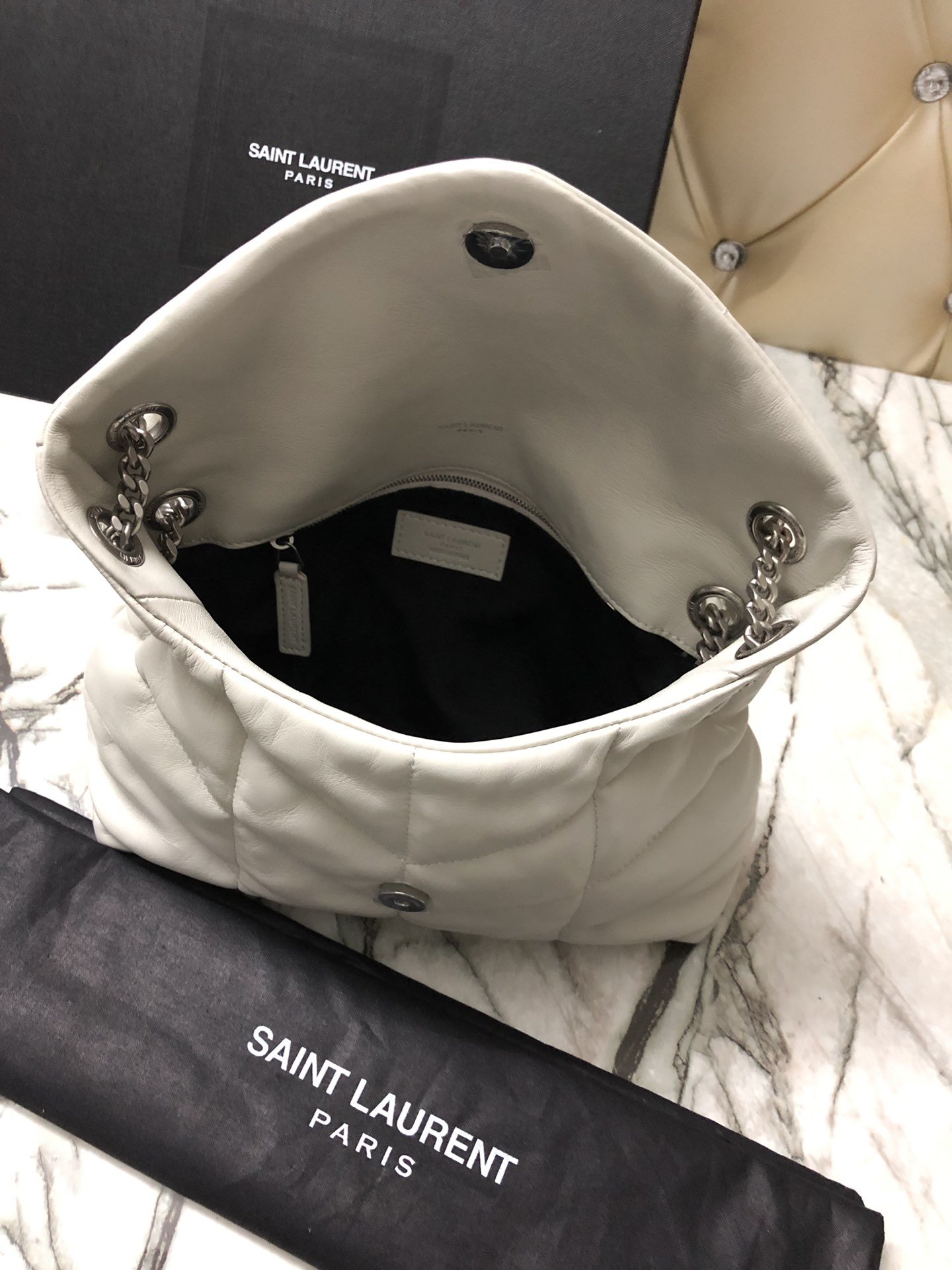 Y51 Puffer Handbag 29cm White