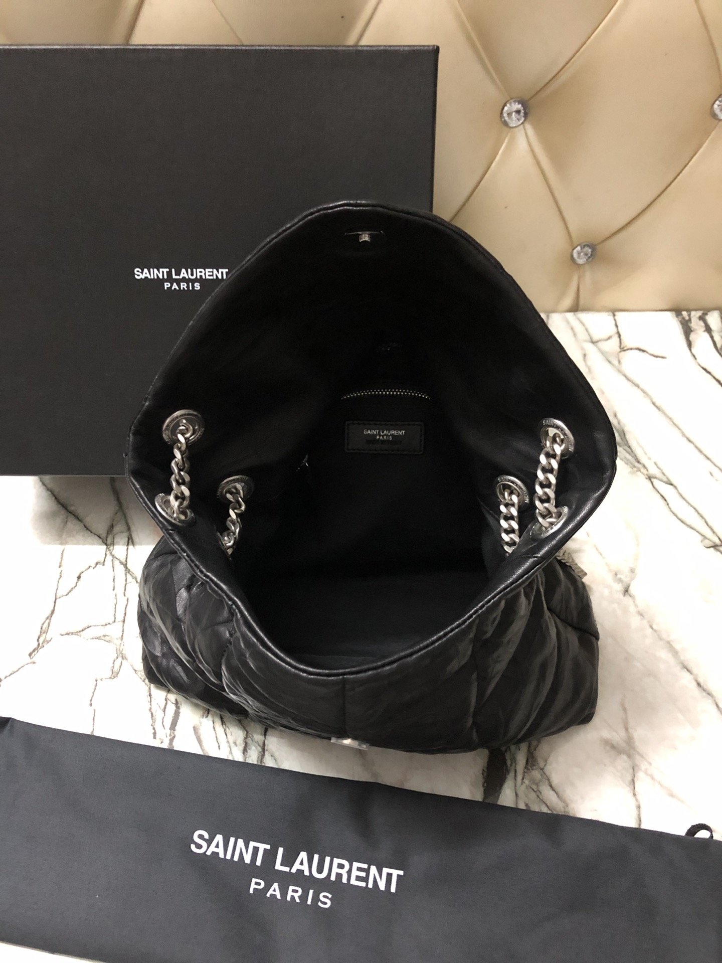 Y51 Puffer Handbag 29cm Black Sliver Hardware