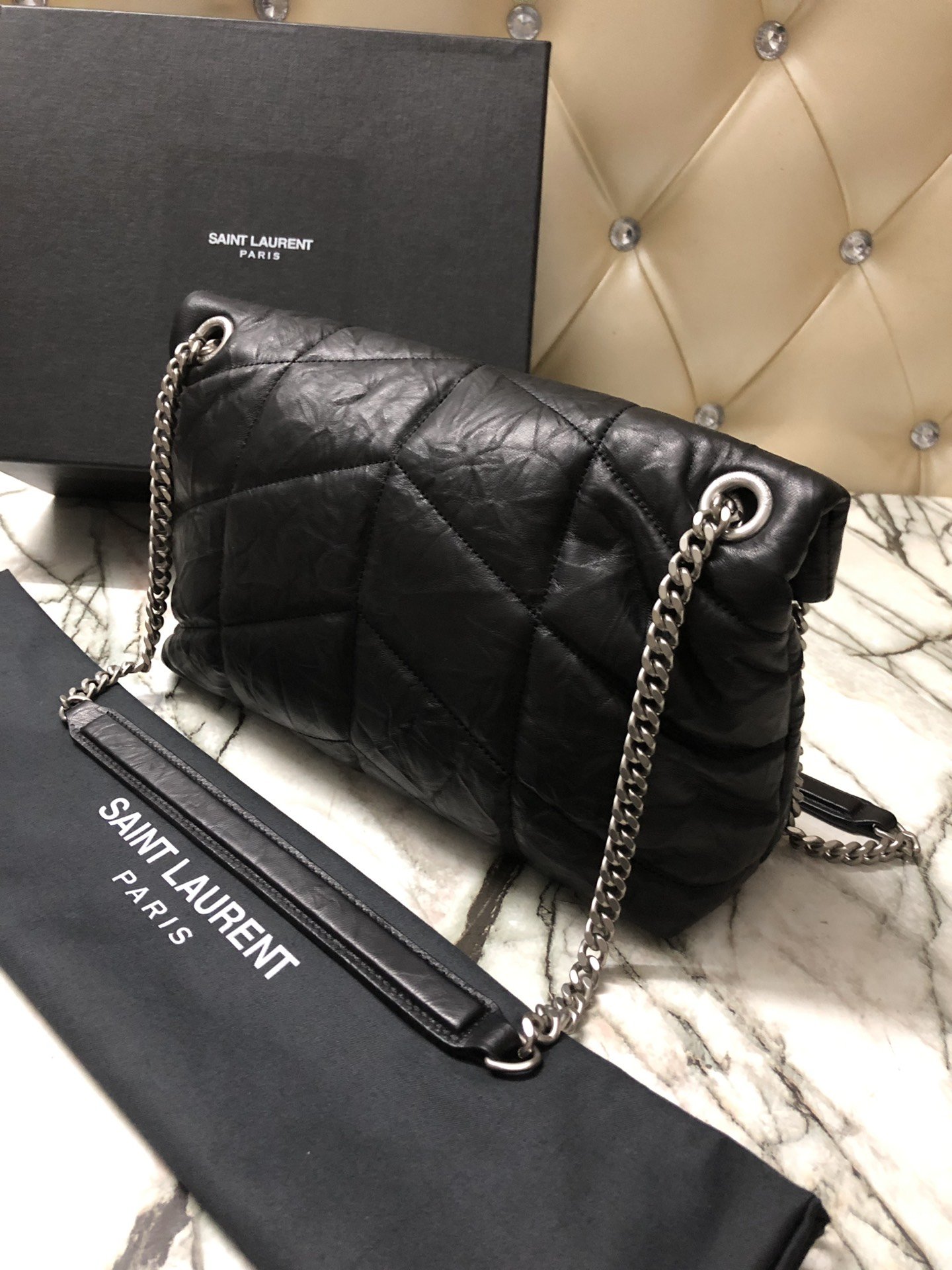 Y51 Puffer Handbag 29cm Black Sliver Hardware