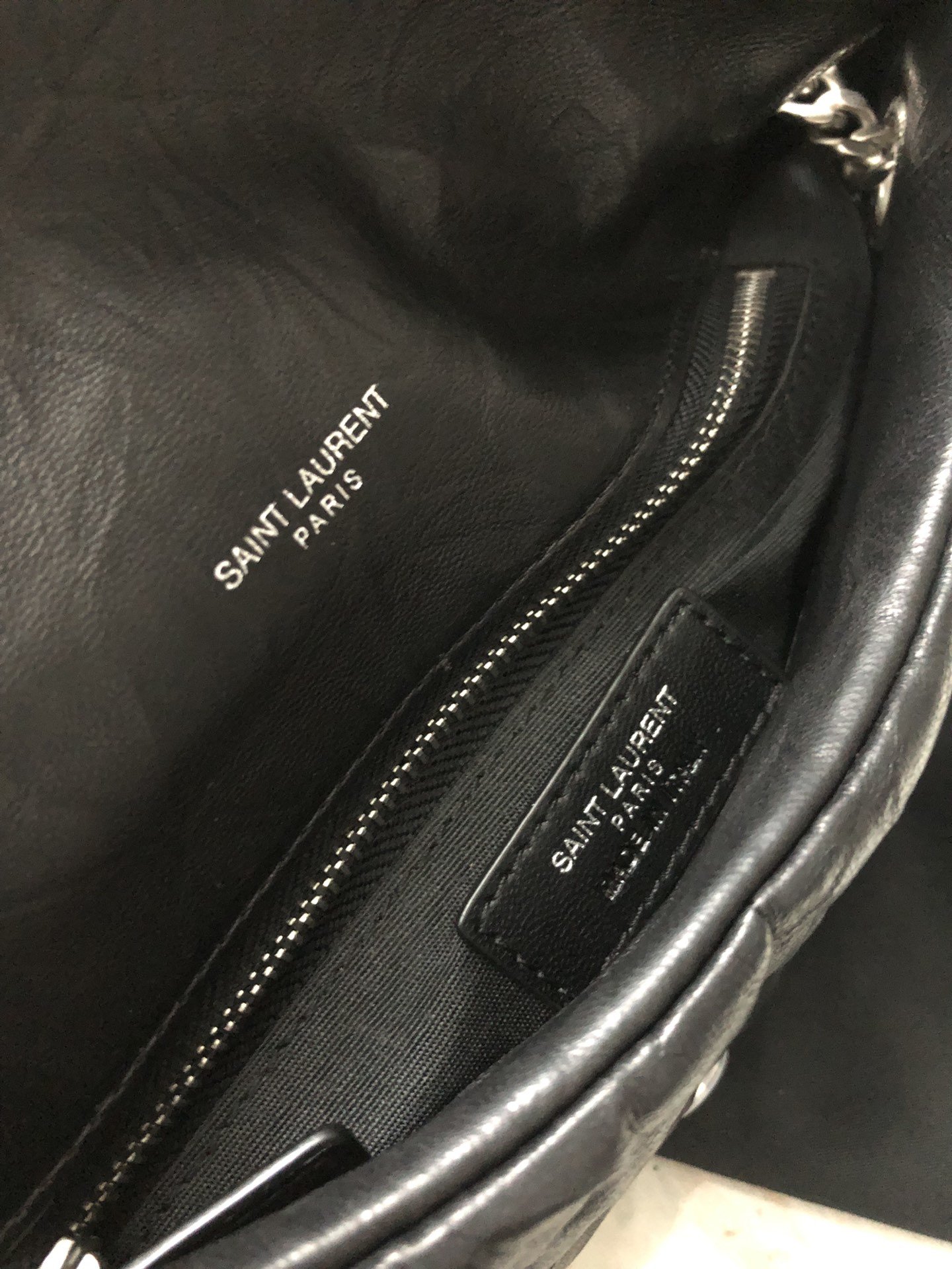 Y51 Puffer Handbag 29cm Black Sliver Hardware