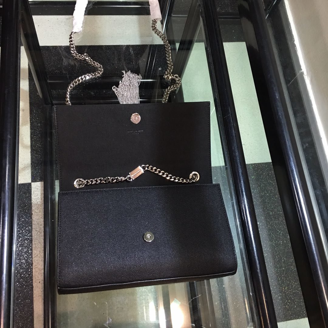 Y51 Chain Shoulder Bag 24cm 001