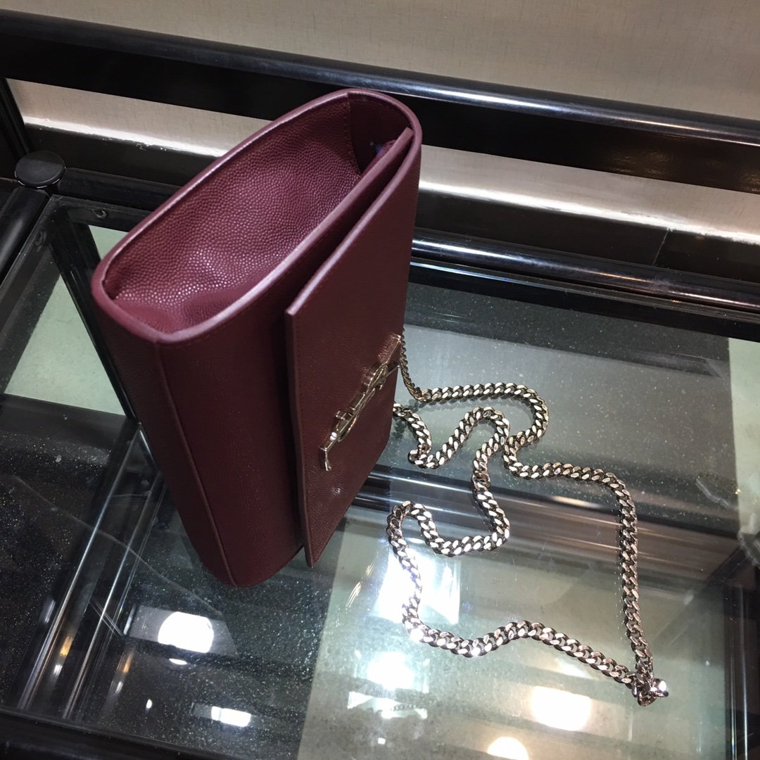 Y51 Chain Shoulder Bag 24cm 010