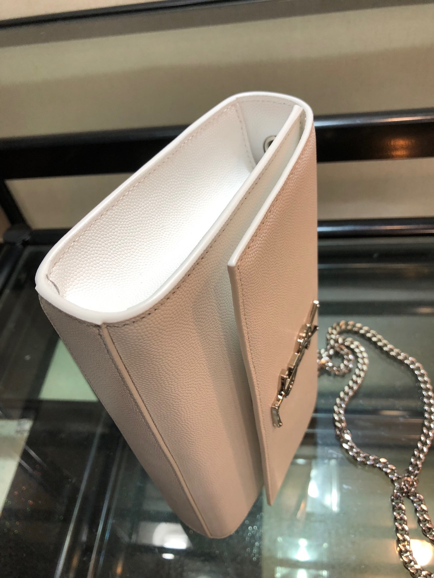 Y51 Kate Chain Shoulder Bag 24cm 013