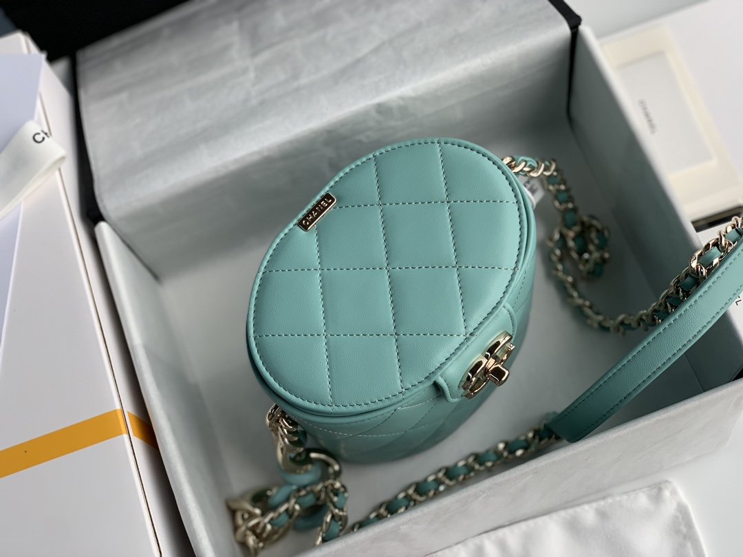 Ch**el Vanity Case Lambskin 13CM
