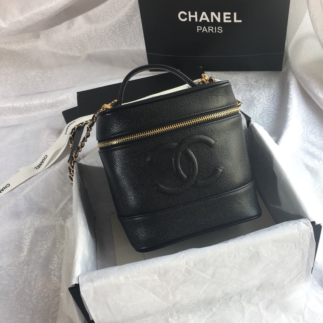 Ch**el Vanity Case 17cm