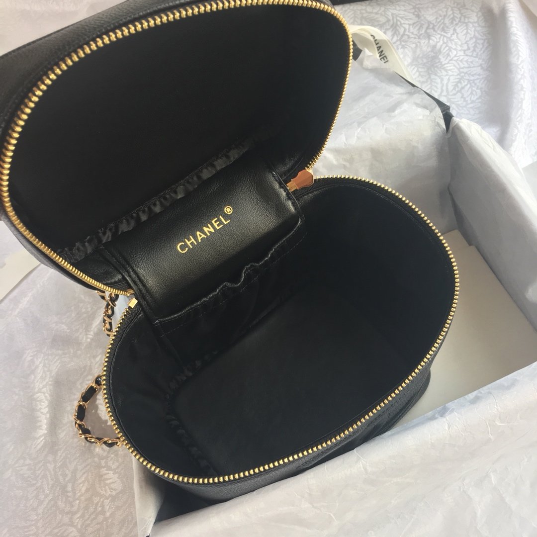 Ch**el Vanity Case 17cm