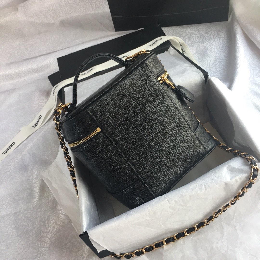 Ch**el Vanity Case 17cm