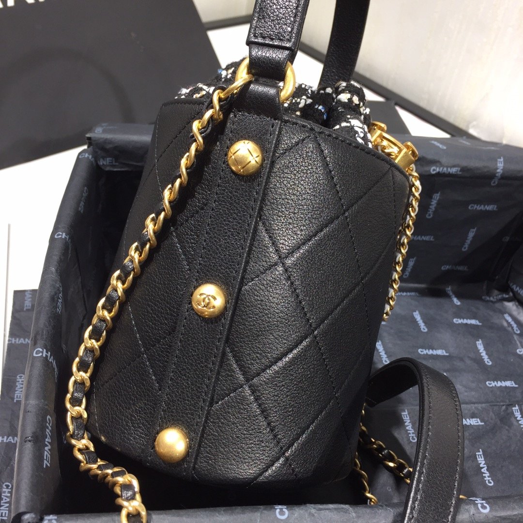 Ch**el Small Drawstring Bag Calfskin