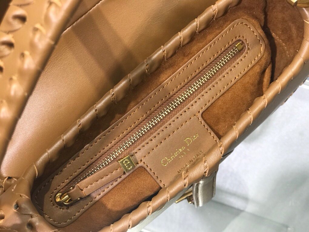 D10r Saddle bag 25cm 001
