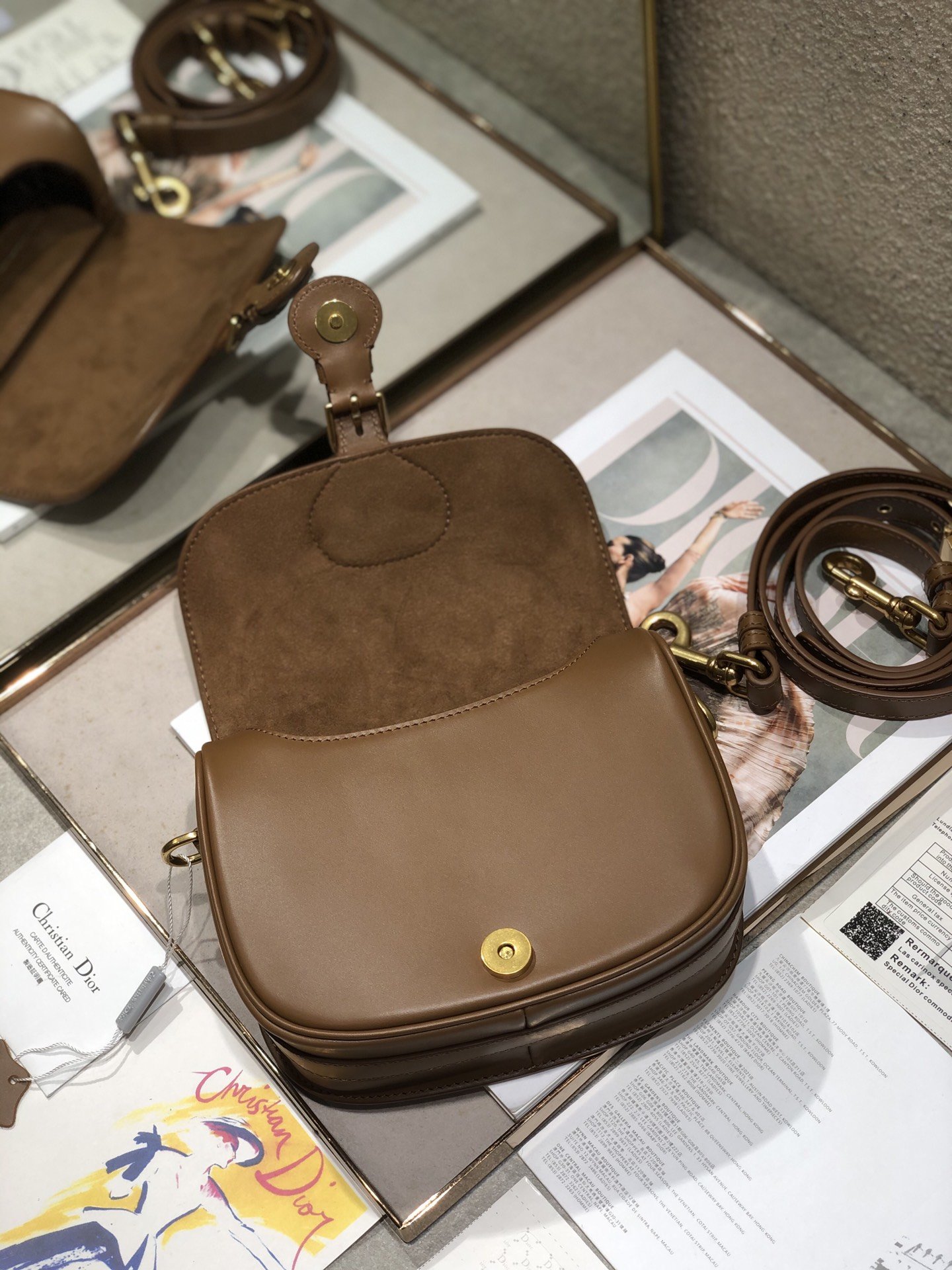 Bagsaa D10r Small Bobby 18cm brown