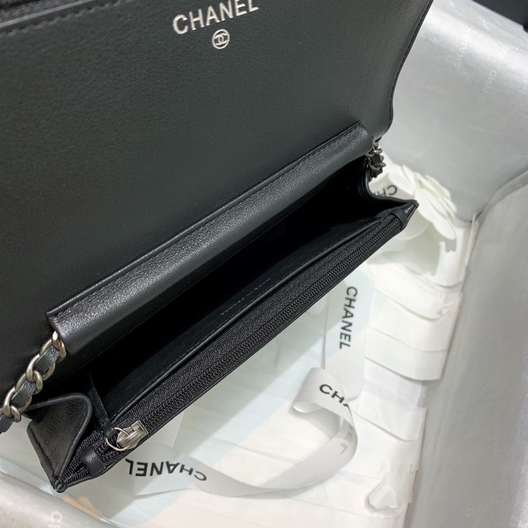 Ch**el Chain bag Black 19cm